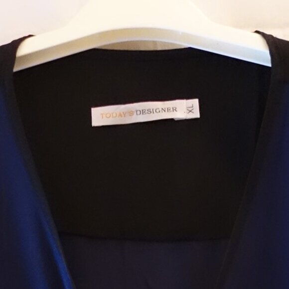 👗2/$30👗NWT Today's Designer Brand Sleeveless Navy Blue/Black Slip-on Blouse XL - Picture 3 of 9